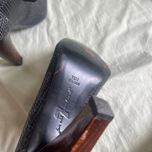 7 For All Mankind Heels Size 7.5 Leather Slip On Heel 4” #T2 - Picture 5 of 6